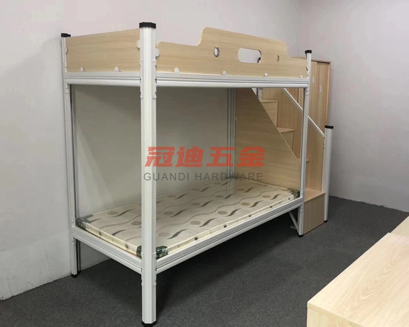 不同材質(zhì)的宿舍鐵床在保養(yǎng)方法上有何區(qū)別呢？